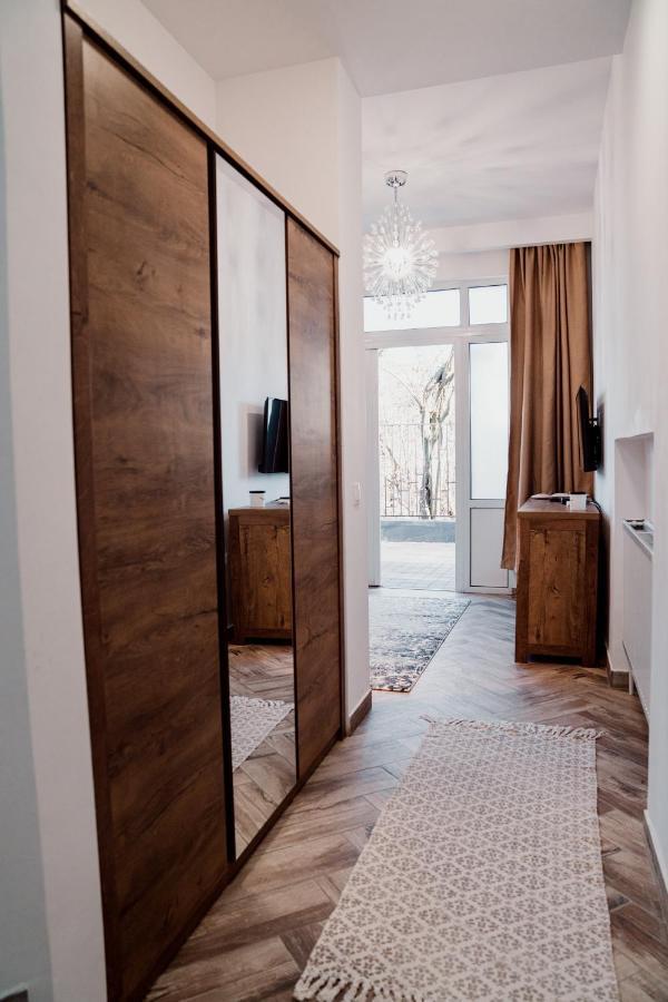Garden Apartament Petrila Ngoại thất bức ảnh