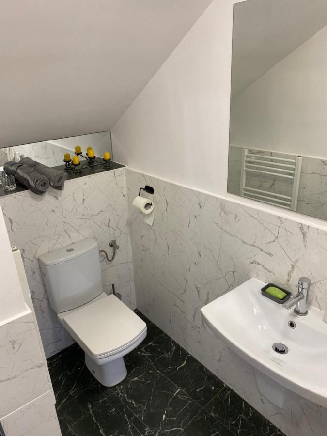 Garden Apartament Petrila Ngoại thất bức ảnh