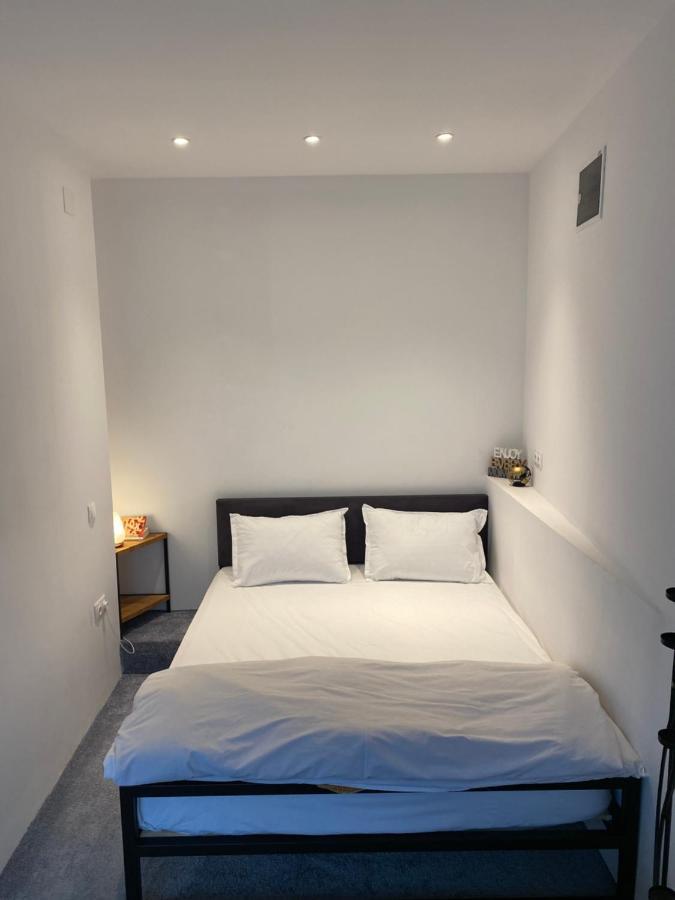 Garden Apartament Petrila Ngoại thất bức ảnh