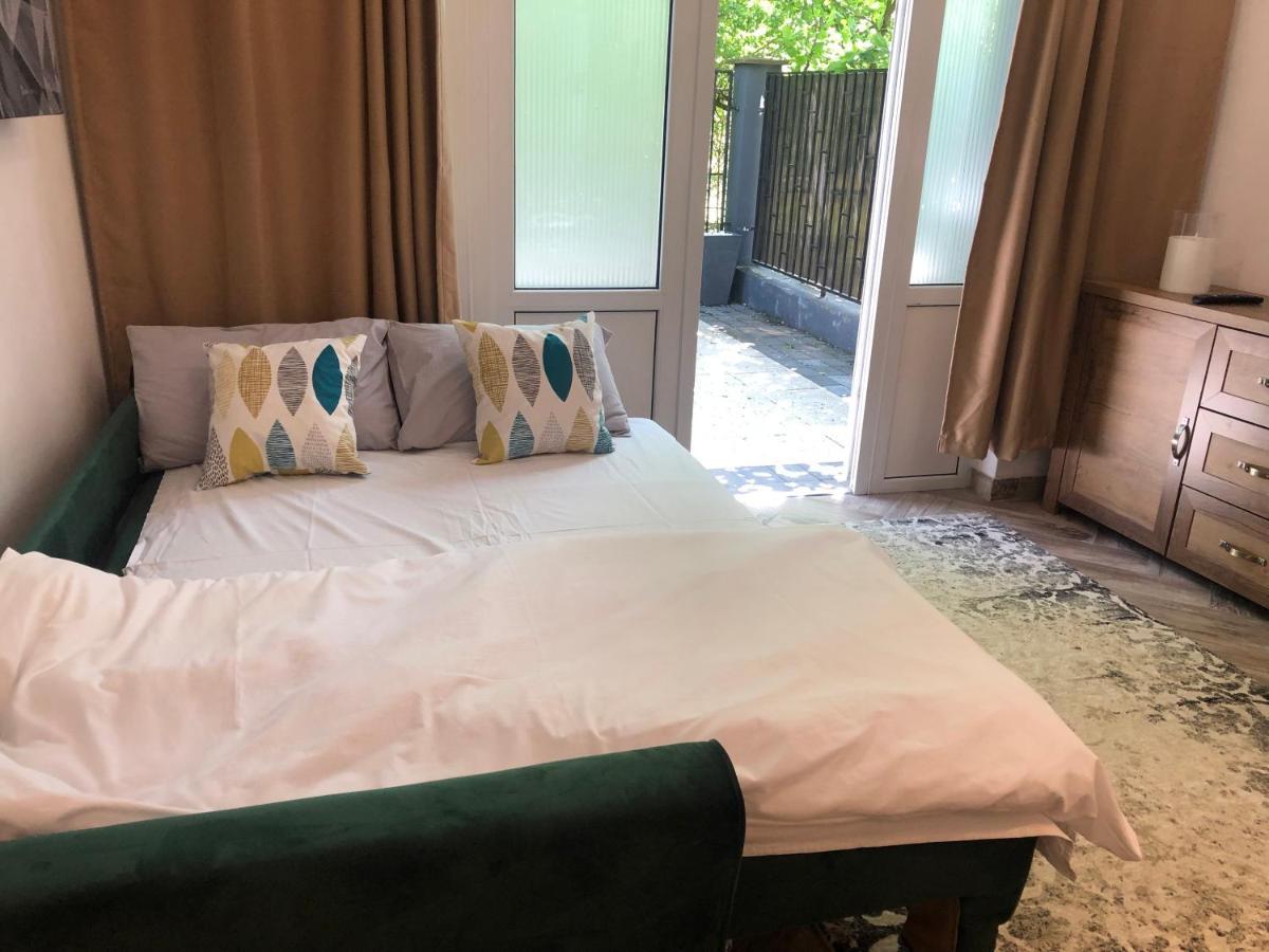 Garden Apartament Petrila Ngoại thất bức ảnh