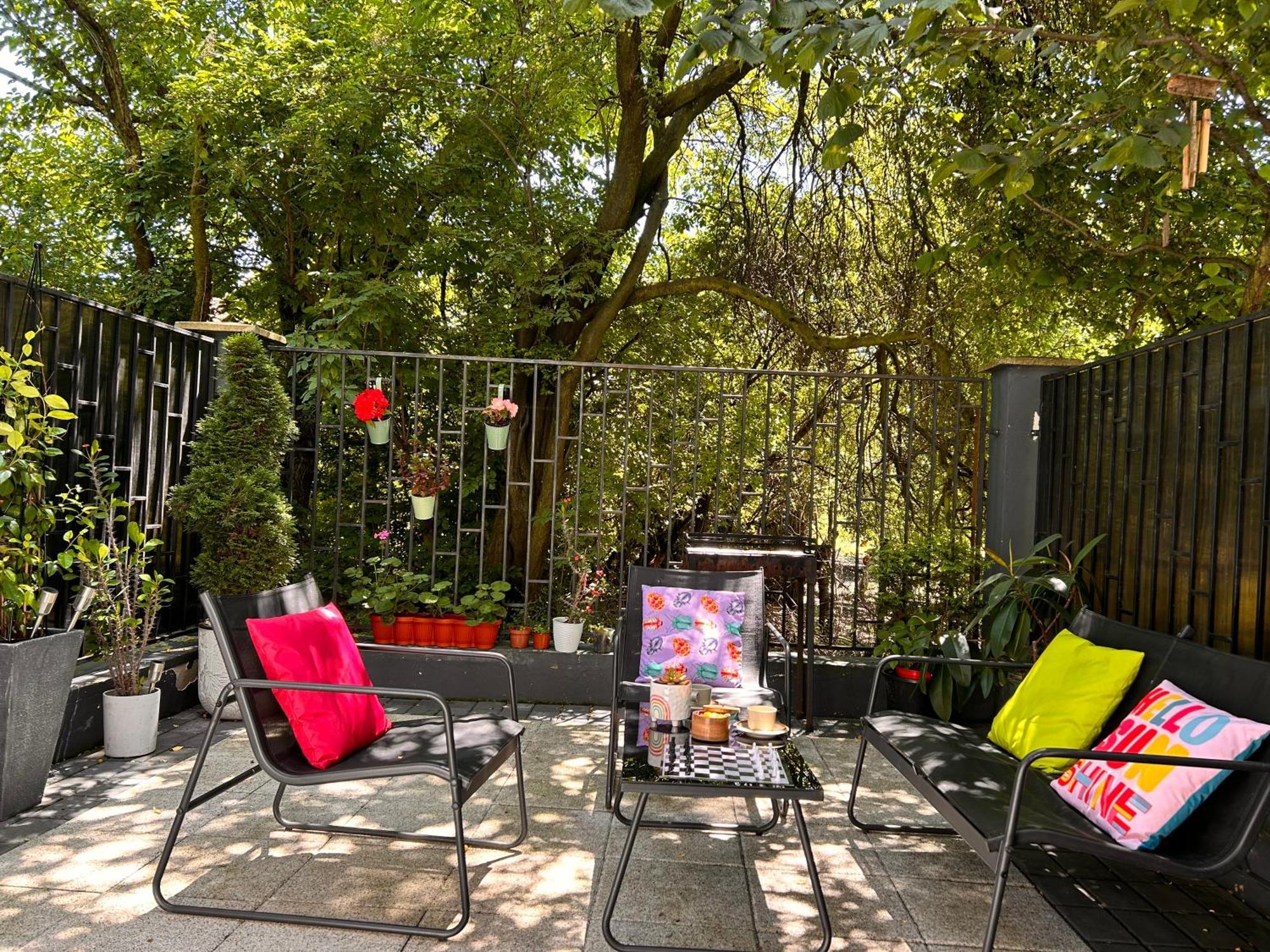 Garden Apartament Petrila Ngoại thất bức ảnh